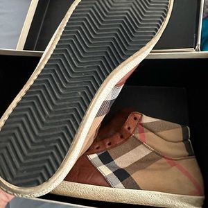 Men’s Burberry shoes needs a revamp very old